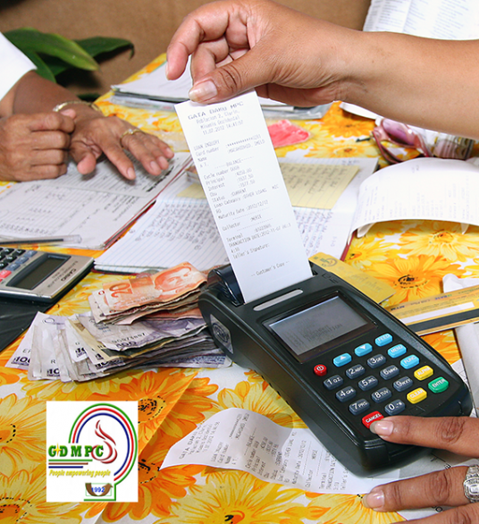 argent et lecteur de carte